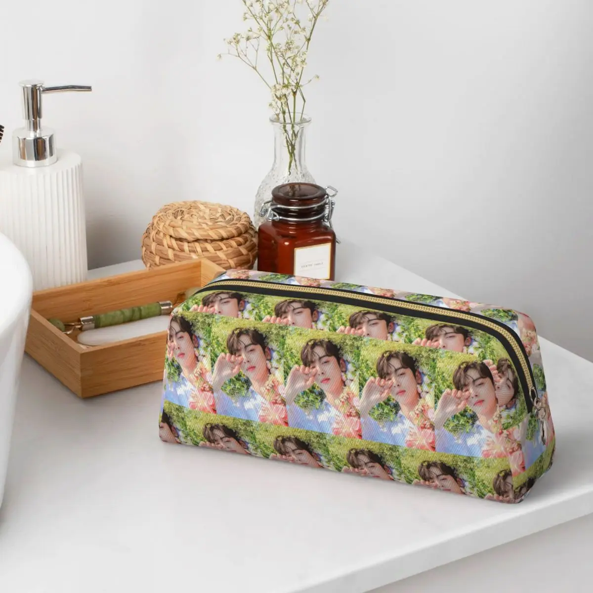 Stationery And Office Supply Chain - ชาอึนอู เคป๊อป แอสโตรกระเป๋าใส่ดินสอ กระเป๋าใส่ดินสอทรงกระบอก กล่องใส่ปากกา กระเป๋าใส่ดินสอสำหรับนักเรียน